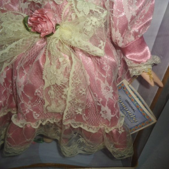 Fine Porcelain Doll, The Samantha Collection 18" Tall With Stand In Box 1998 - Picture 4 of 7